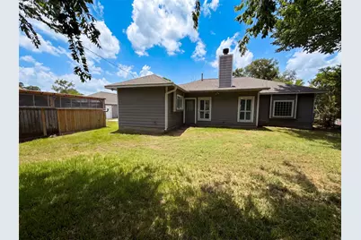 7934 Round Rock Drive, Houston, TX 77049 - Photo 4