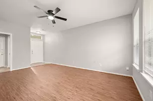 16546 Pentonshire Ln, Houston, TX 77090 - Photo 8