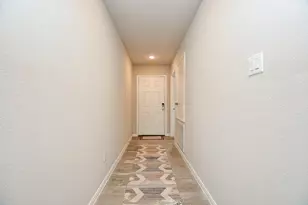 1924 Spruce St, Bay City, TX 77414 - Photo 4