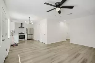 5207 Castlecreek Ln, Houston, TX 77053 - Photo 8