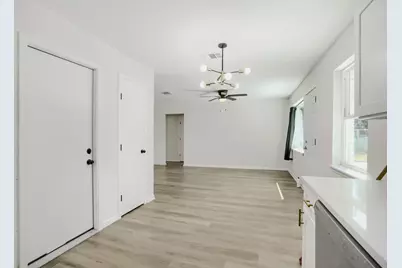 5207 Castlecreek Lane, Houston, TX 77053 - Photo 10