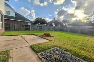 1916 Lakewinds Dr, Missouri City, TX 77459 - Photo 26