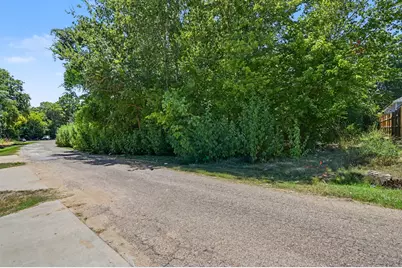 11547 Persimmon Street, Willis, TX 77318 - Photo 14