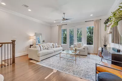 1010 W 24th Street #P, Houston, TX 77008 - Photo 10