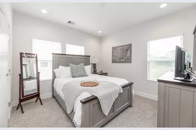 3354 Pinemont Drive, Houston, TX 77018 - Photo 20