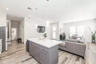 3354 Pinemont Dr, Houston, TX 77018 - Photo 8
