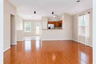 136 Easton Glen Lane, League City, TX 77539 - Photo 4