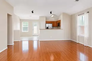 136 Easton Glen Ln, League City, TX 77539 - Photo 4