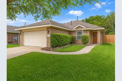 136 Easton Glen Lane, League City, TX 77539 - Photo 1