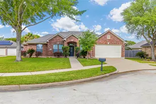 4223 Bear Creek Trace, Baytown, TX 77521 - Photo 2