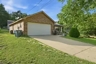 6825 Richwood Dr, Dallas, TX 75237 - Photo 2