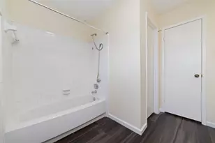 6611 Grandvale Dr, Houston, TX 77072 - Photo 16