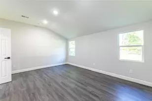 7728 White Rock Rd, Cleveland, TX 77328 - Photo 16