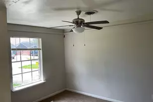 406 Wisteria St, Richwood, TX 77531 - Photo 8