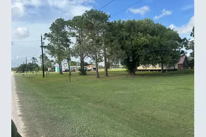 125 Tupelo S, Palacios, TX 77465 - Photo 2