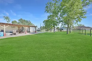 639 Reuben White Dr, Crosby, TX 77532 - Photo 6