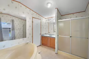 639 Reuben White Dr, Crosby, TX 77532 - Photo 16