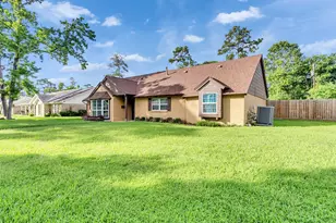 3017 Inwood Dr, Dickinson, TX 77539 - Photo 6