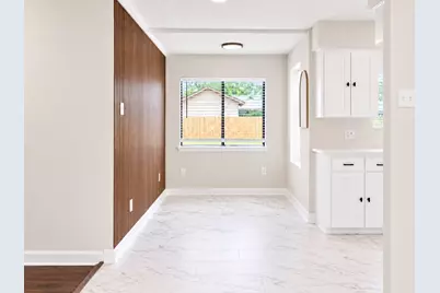 5618 Southbrook Street, Houston, TX 77033 - Photo 8