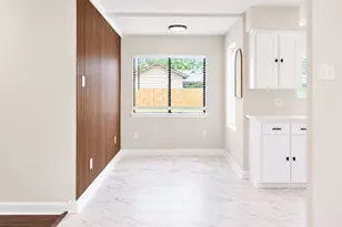 5618 Southbrook St, Houston, TX 77033 - Photo 8