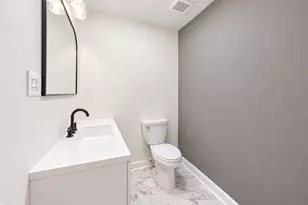 5618 Southbrook St, Houston, TX 77033 - Photo 14