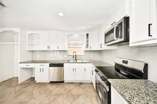 13122 Benford Dr, Houston, TX 77099 - Photo 12