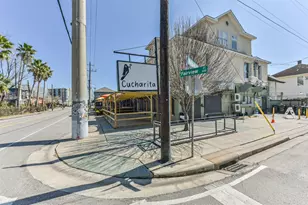 415 Fairview Ave, Houston, TX 77006 - Photo 8