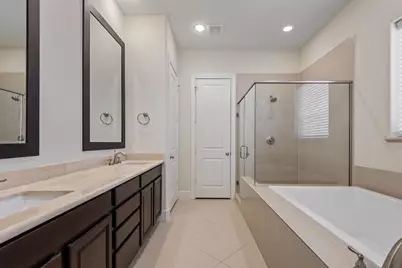 1035 E 28th Street, Houston, TX 77009 - Photo 6