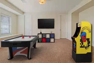 1035 E 28th St, Houston, TX 77009 - Photo 10