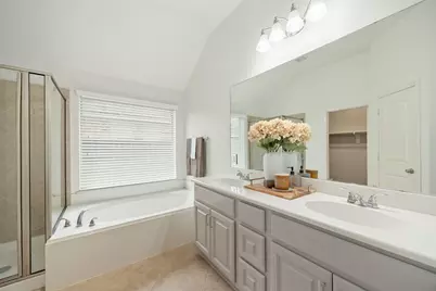 13018 Idle Water Lane, Houston, TX 77044 - Photo 22