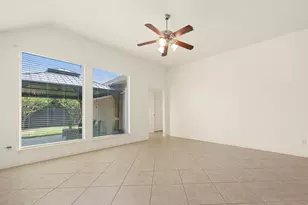 13018 Idle Water Ln, Houston, TX 77044 - Photo 10