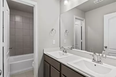 2327 Seven Oaks Boulevard #16, Tomball, TX 77375 - Photo 18