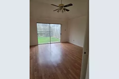 7803 La Rochelle Circle, Houston, TX 77071 - Photo 10