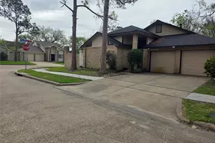 7803 La Rochelle Cir, Houston, TX 77071 - Photo 6