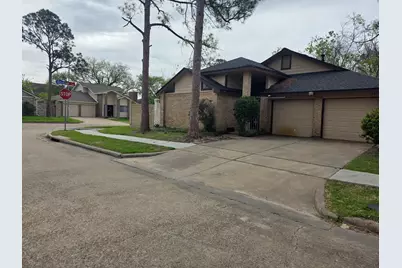 7803 La Rochelle Circle, Houston, TX 77071 - Photo 8