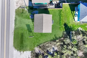 2570 Hwy 87, Crystal Beach, TX 77650 - Photo 32