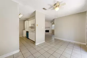 212 Quaker Dr, Friendswood, TX 77546 - Photo 6