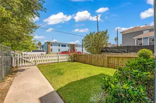 2811 Sealy St, Galveston, TX 77550 - Photo 4