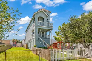2811 Sealy St, Galveston, TX 77550 - Photo 2