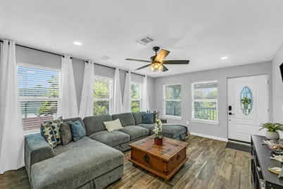 2811 Sealy Street, Galveston, TX 77550 - Photo 14