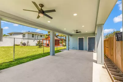 2811 Sealy Street, Galveston, TX 77550 - Photo 10