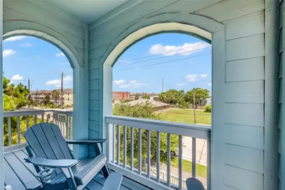 2811 Sealy Street, Galveston, TX 77550 - Photo 12