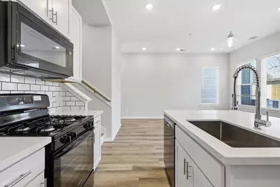 204 Clark Meadows Lane, Houston, TX 77076 - Photo 6