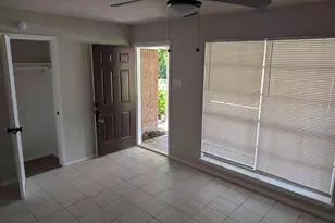 5207 Rue St, Houston, TX 77033 - Photo 2