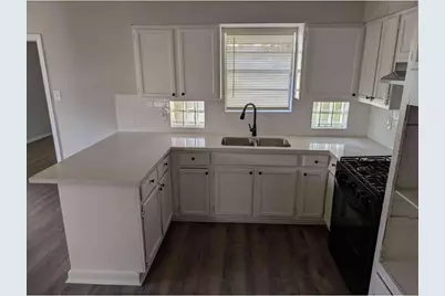 5207 Rue Street, Houston, TX 77033 - Photo 8