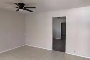 5207 Rue St, Houston, TX 77033 - Photo 4