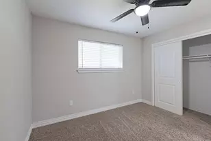 132 Oyster Creek Dr, Lake Jackson, TX 77566 - Photo 10
