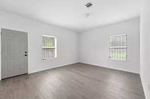 319 N Carolina St, Houston, TX 77029 - Photo 14
