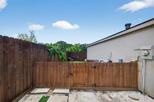 9906 Sageglow Dr, Houston, TX 77089 - Photo 32