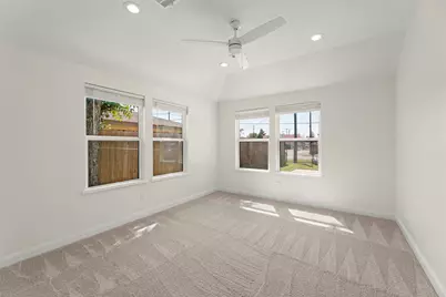 729 Caperton Street, Houston, TX 77022 - Photo 14